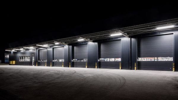 Schweiker_fabryka_okien_z_oswietleniem_lena_lighting_tores_led_pc